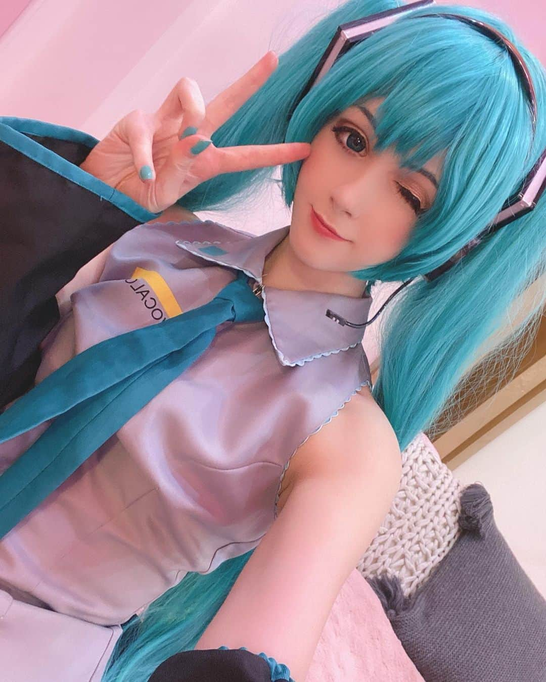 Hirari Ann（ヒラリー アン）さんのインスタグラム写真 - (Hirari Ann（ヒラリー アン）Instagram)「Mikumiku💕」7月9日 6時05分 - hirariann