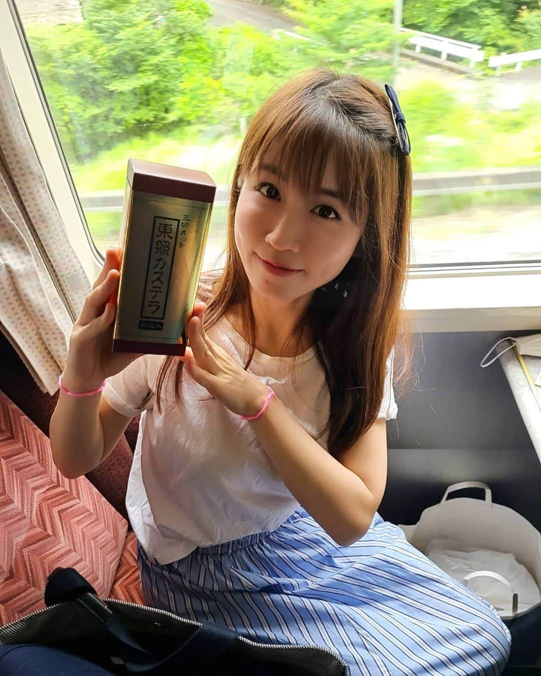 ようこさんのインスタグラム写真 - (ようこInstagram)「大好きな日光の大好きなカステラ😋 金粉がかかっているので特別な気分になりますね❤️ お土産に購入されても良さそうです🍀  #日光#栃木県日光市#栃木県#日光市#カステラ #スィーツ大好き #スィーツ好きな人と繋がりたい」7月9日 16時27分 - 0606yoko