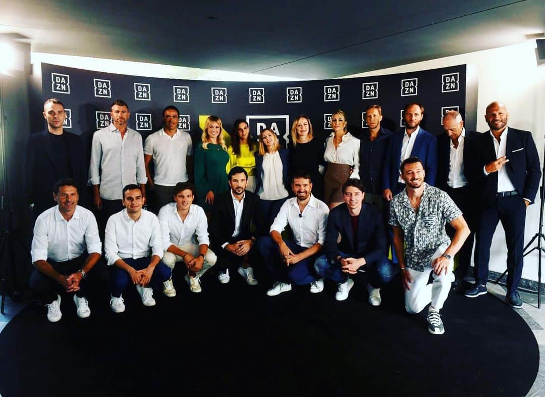 マッシモ・ゴッビのインスタグラム：「Game. Changed.  #DAZNSquad」