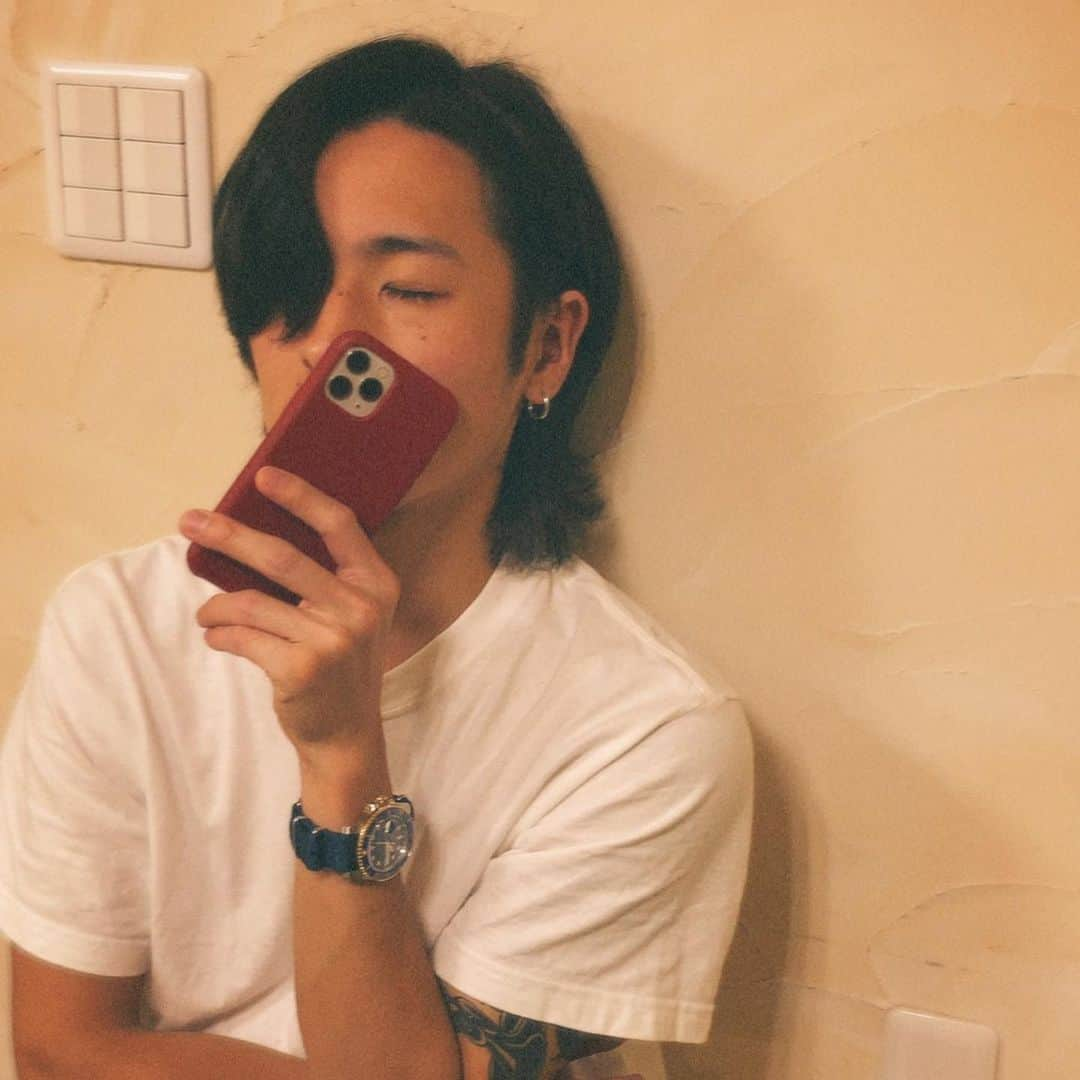 漆山葵さんのインスタグラム写真 - (漆山葵Instagram)「もう自分の中ではロン毛よ。これは。」7月9日 19時55分 - a3r21n32