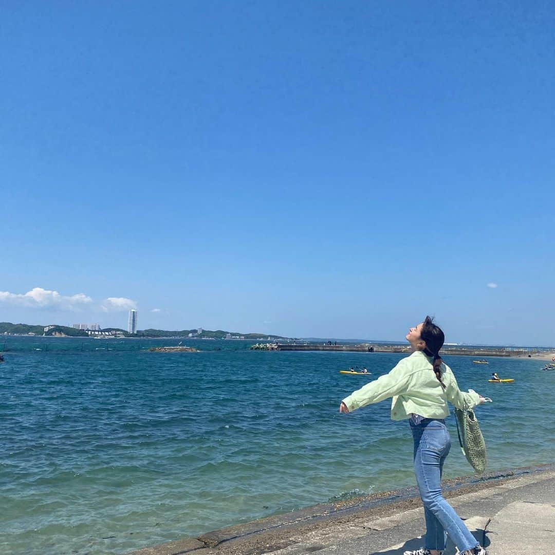 松原菜摘のインスタグラム：「〜ご報告〜  私松原菜摘は3年間お世話になった事務所を退所致しました。 これまでvoceを見て報告してくださった方々、 メッセージを下さったりお手紙を書いて送ってくださったり、、沢山の応援本当にありがとうございました。 こちらのインスタは モデルとしての松原菜摘ではなくなりますが、 これからも続けていけたらなと思っておりますので、宜しくお願い致します☺️  本当にありがとうございました。  松原菜摘」