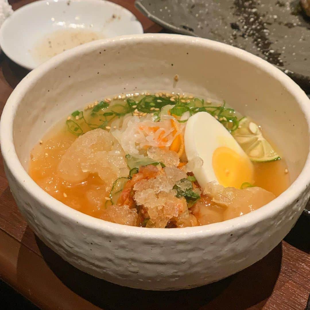 吉川ちかさんのインスタグラム写真 - (吉川ちかInstagram)「大阪の夜にみんなで行った 焼肉・韓流食彩 瑞英  (@soyon_kitashinchi )の お店が最高に美味しかった🤤💓 . 全部美味しかったけど タタキと豚足、チーズチヂミ 韓国風おにぎりがタイプでした🍙💕 . 大阪行ったらまた行きたいお店 お腹パンパンになるまで食べました🤣💓 . #大阪グルメ#北新地#北新地グルメ #北新地ランチ #美味しかった#焼肉#韓国料理#韓国料理大好き」7月9日 21時00分 - yoshikawachika_1116