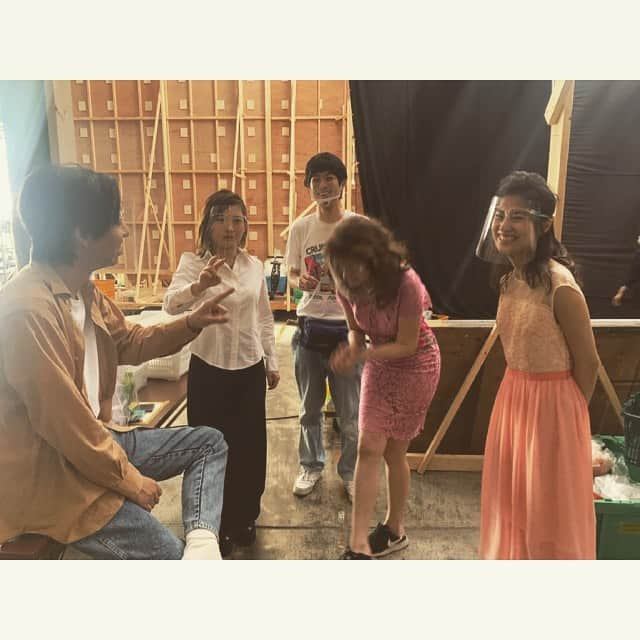 冨手麻妙さんのインスタグラム写真 - (冨手麻妙Instagram)「behind the scenes from 〝The Naked Director2〟📸🎥❤️‍🔥  #thenakeddirector #season2 #netflix #netflixseries #japanesedrama #ネトフリ #全裸監督 #オフショット #ラグビー #出没率高め」7月9日 21時27分 - amitomite