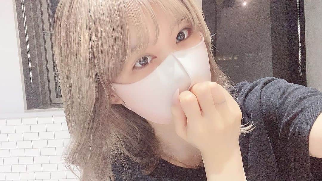 涼宮琴音のインスタグラム：「おやすみなさい(^^)」