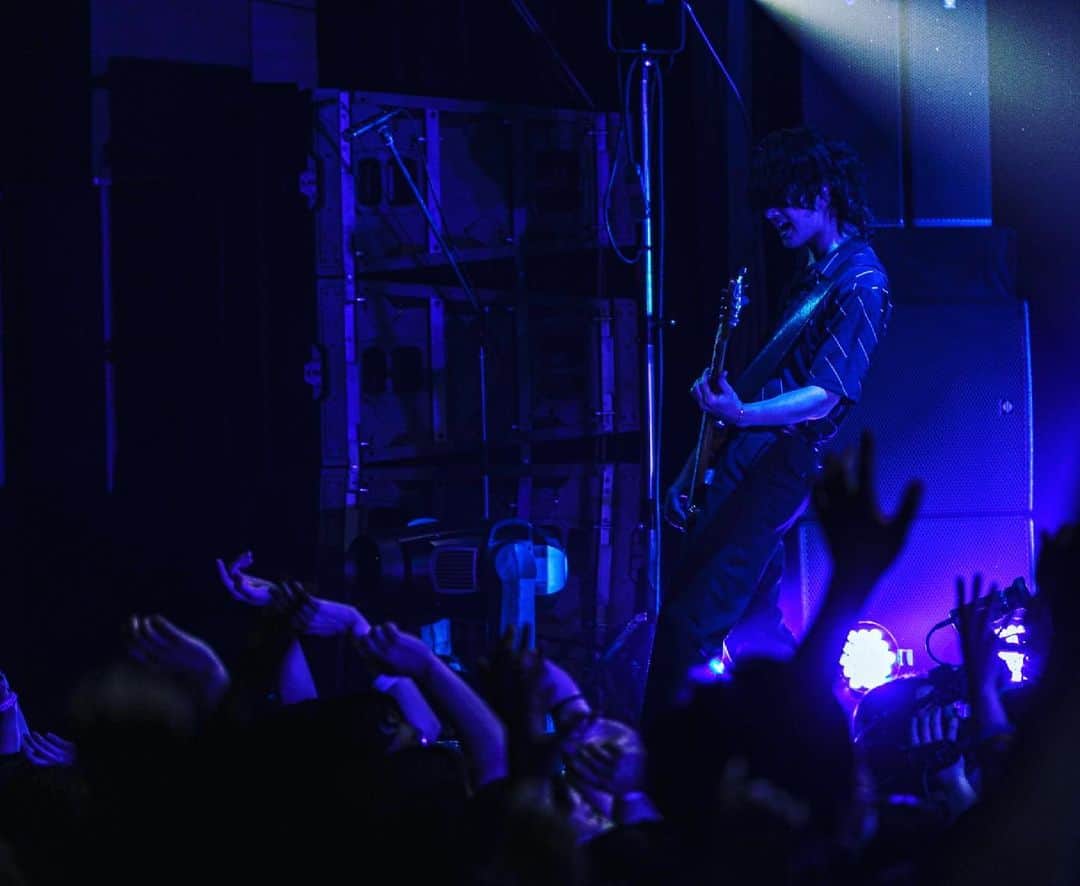 磯部寛之のインスタグラム：「Thank you Fukuoka for two wonderful nights! It was great to be back here, and hopefully see you all again soon. Hiro 福岡、二日間の最高の夜をありがとうございました。戻って来れて本当に嬉しかったし、またすぐ会える事を願ってます。ひろ #alexandros #tour #aleatorictomatotour2021 #fukuoka #福岡 #zeppfukuoka #最高」
