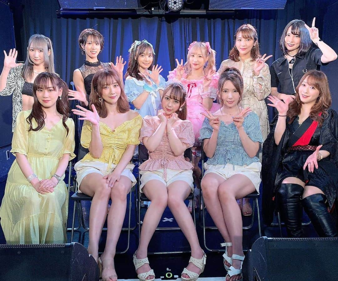 大槻ひびきさんのインスタグラム写真 - (大槻ひびきInstagram)「レディマドンナLive 観に来てくれた皆さん 出演者の皆さん ありがとうございました🌸  とっても楽しかったー！ 🥰🧡 T♡Project 3人で久しぶりに歌えたの嬉しかったし ステージから３色のサイリウムがキラキラしてて とっても素敵な景色だったよ✨ 黄色サイリウムにいっぱい振ってくれてありがとう🥺🧡 #music  #live  #thankyou」7月10日 5時29分 - yanhibi0221