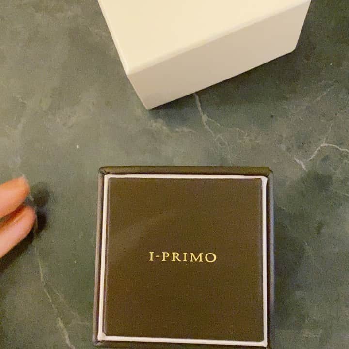 橋爪愛のインスタグラム：「撮影でお世話になった @iprimo_official さんから 指輪を頂きました。  とっても素敵な指輪をありがとうございます💓   #iprimo  #アイプリモ」