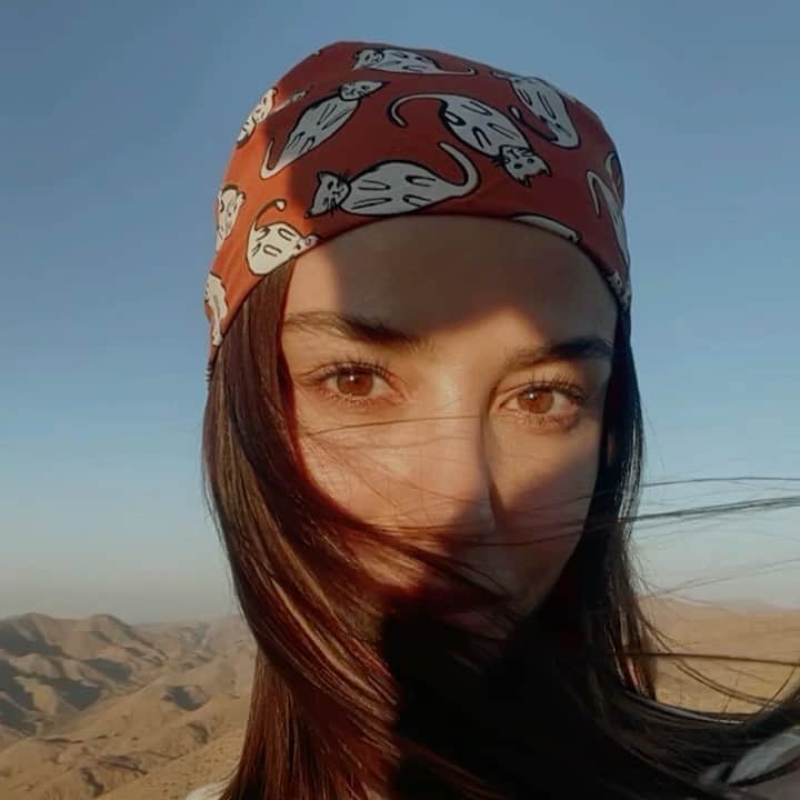 Ozge Gurelのインスタグラム：「☀️☀️」