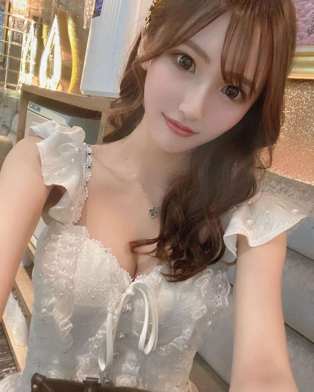 まるのインスタグラム：「お腹痛いです  昨日頂いたドレス👗 アイドルになった気分😝  #愛知県#名古屋#錦#錦3#ミリオンレジャーホールディングス #マリオットビル#ナイツネット東海#サロンドゴールド #東京#大阪#北海道#福岡#六本木#銀座#歌舞伎町#北新地#ミナミ#すすきの#中洲#キャバクラ#キャバ嬢#美女#美人#イケメン#ホスト#相互フォロー#いいね返し」