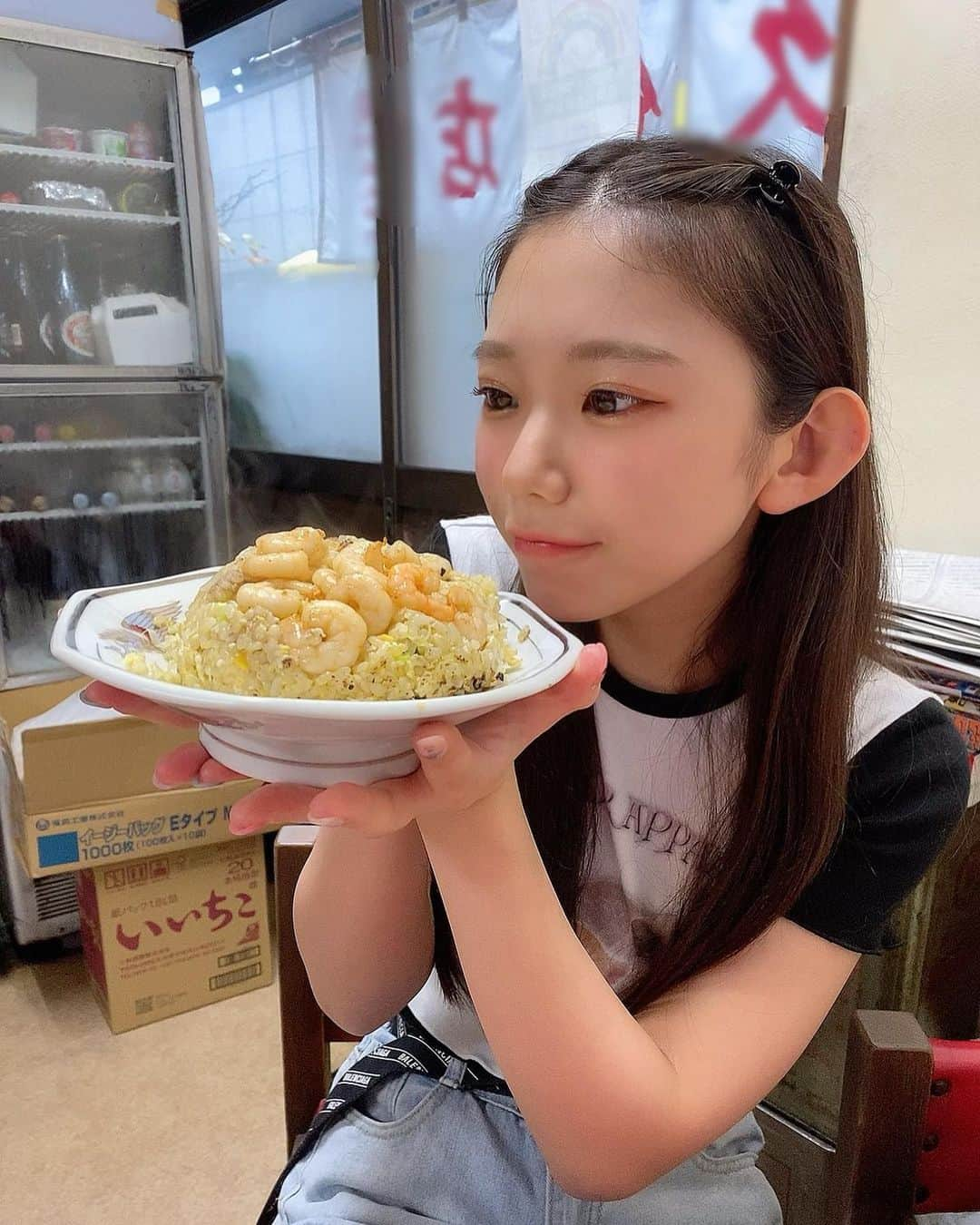 長澤茉里奈さんのインスタグラム写真 - (長澤茉里奈Instagram)「海老チャーハン🦐🍤 餃子も食べた☺️🍤🍤 #町中華  #めっちゃ美味しい」7月10日 17時25分 - marinanagasawa1008