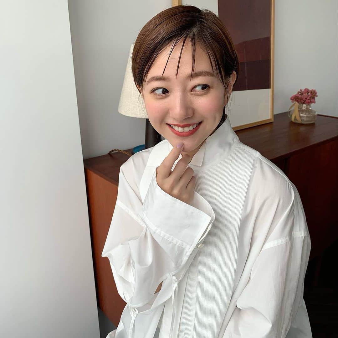 伊藤千晃のインスタグラム：「やっぱりNARSの発色可愛いなぁ🥺❤️👏 ⁡ #nars #リップ #マットリップ」