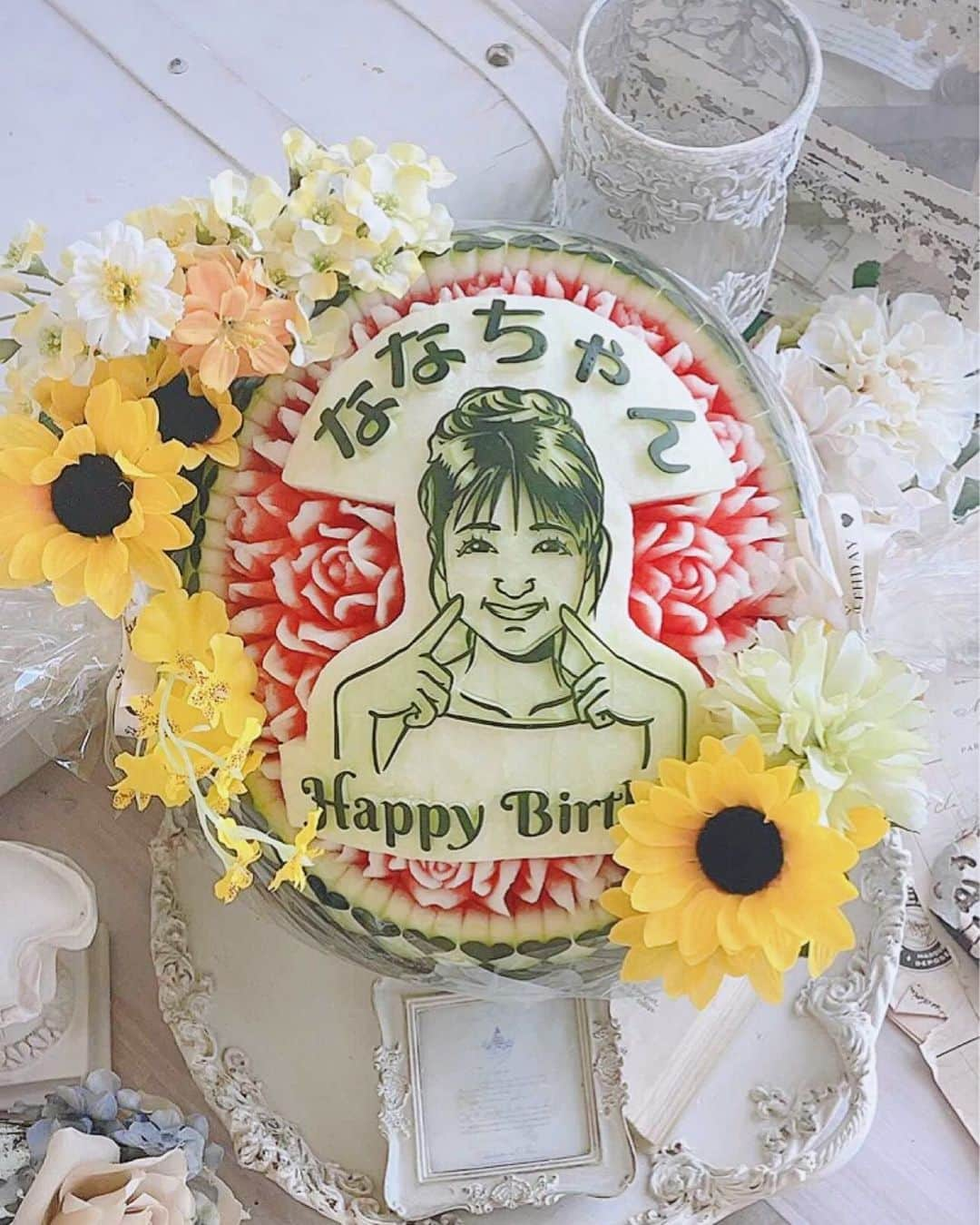 鈴木奈々さんのインスタグラム写真 - (鈴木奈々Instagram)「昨日で33歳になりました🌼 いつも応援ありがとうございます♪ これからも、みんなに元気を与えられるように頑張ります😊💕💕 32歳ありがとう❤️❤️❤️ 33歳よろしくー❤️❤️❤️ #33歳になりました #スイカのケーキ」7月10日 18時50分 - nana_suzuki79