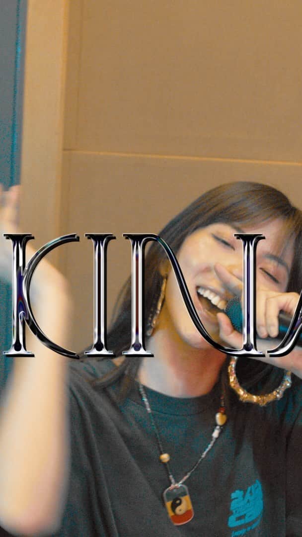 レイチのインスタグラム：「With @djleahdjleah   LifeはFeel うちこれが好き 今タイトなclothes着て転がすシーン #NOKINAMI #reichi #DJUPPERCUT」