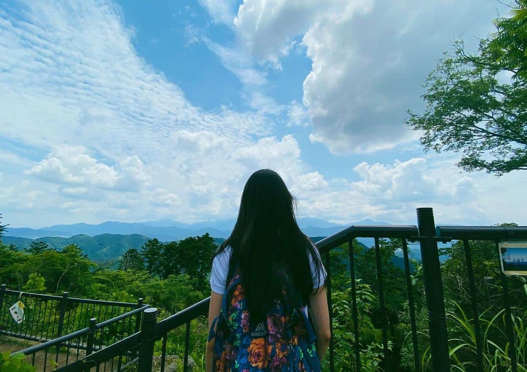 田辺桃子さんのインスタグラム写真 - (田辺桃子Instagram)「少し前に行った高尾山 ⁡ 山の力に癒された~ ⁡ デジタルとフィルム やっぱどっちもいいな ⁡ ⁡ ⁡ #film」7月10日 21時47分 - momoko__tanabe