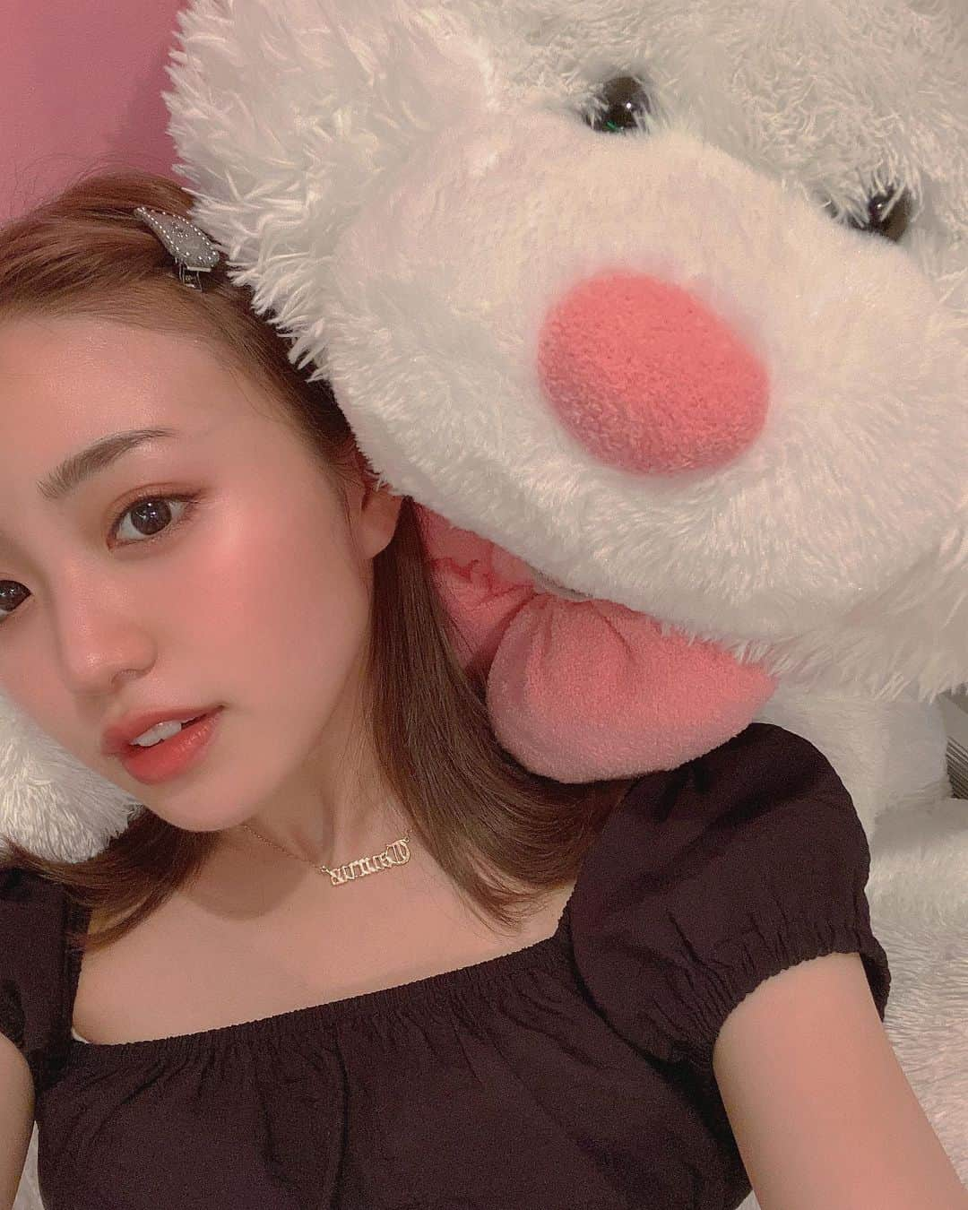 香音さんのインスタグラム写真 - (香音Instagram)「🖤🐰  私牡牛座なんです〜  なので牡牛座ネックレス✌︎」7月10日 21時51分 - kanon420_official