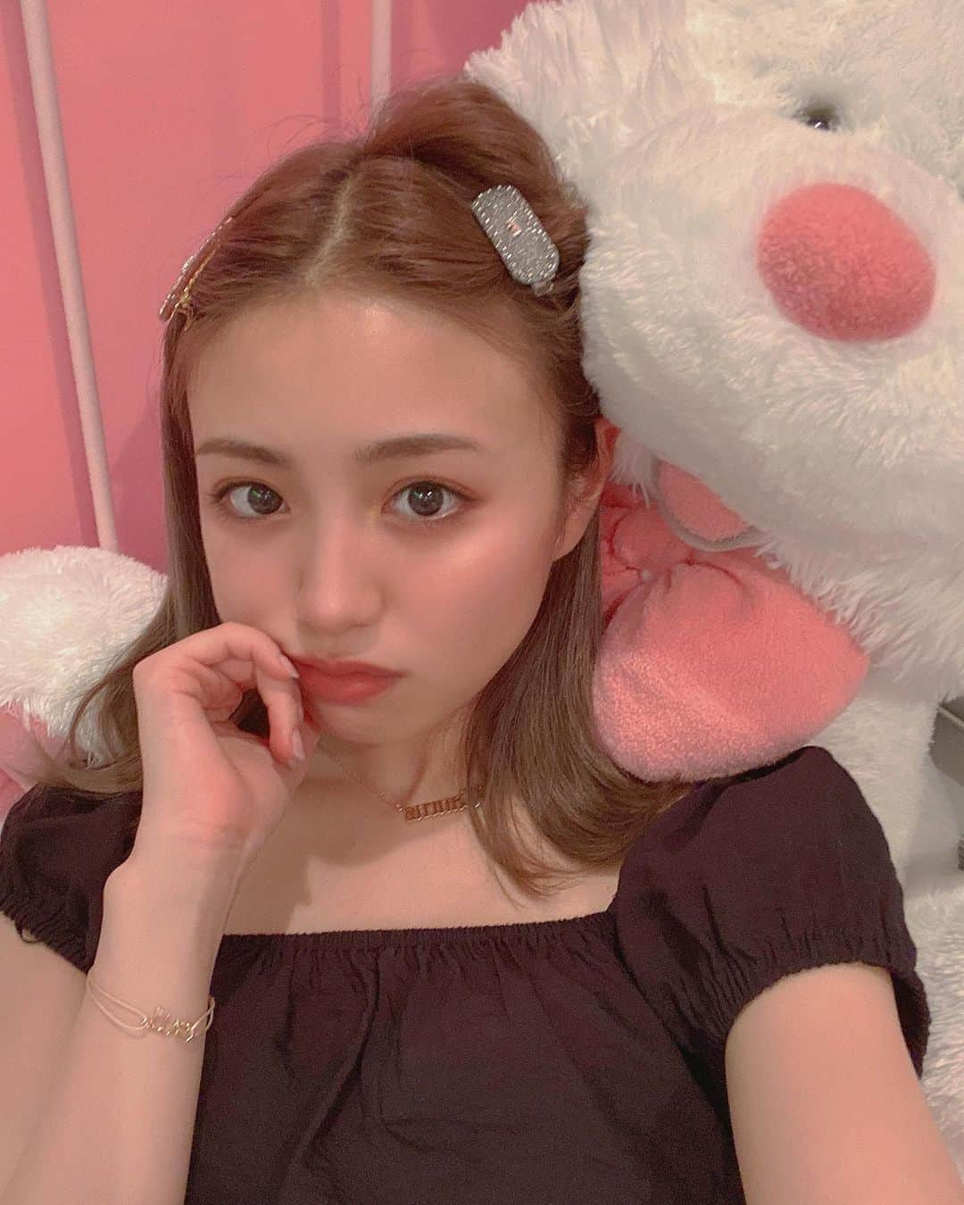 香音さんのインスタグラム写真 - (香音Instagram)「🖤🐰  私牡牛座なんです〜  なので牡牛座ネックレス✌︎」7月10日 21時51分 - kanon420_official