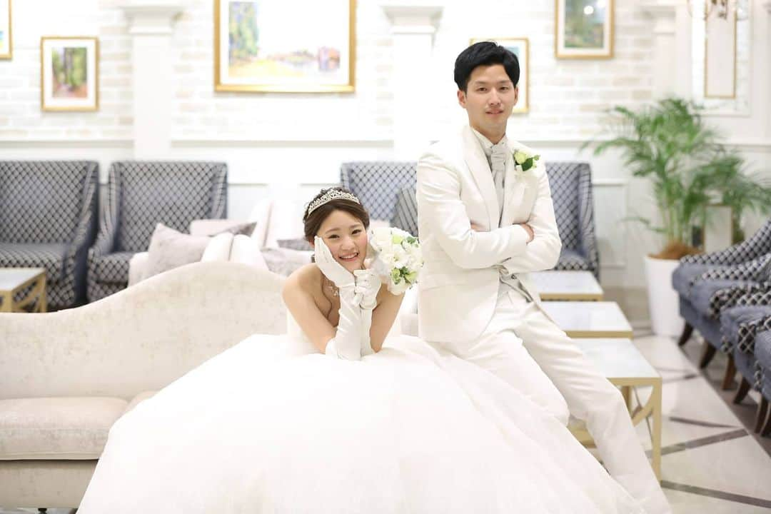 ホテルモントレ札幌さんのインスタグラム写真 - (ホテルモントレ札幌Instagram)「♡ #montereywedding   『写真だけの結婚式』や『挙式のみのAnniversaryプラン』 などふたりにあったスタイルをご提案♬  ꙳✧˖°⌖꙳✧˖°⌖꙳✧˖°⌖꙳✧˖°⌖꙳✧˖°⌖꙳✧˖°⌖꙳✧˖° モントレ札幌、27周年♡ 豪華得意付、27thプランをご用意！！ フェアに参加してcheck！！ ꙳✧˖°⌖꙳✧˖°⌖꙳✧˖°⌖꙳✧˖°⌖꙳✧˖°⌖꙳✧˖°⌖꙳✧˖°  #love #followｍe #marry #モントレ #モントレ花嫁 #モントレ札幌 #モントレwedding #札幌花嫁 #結婚式決行 #道産子花嫁 #wedding #プレ花嫁 #結婚式準備 #ウェディングケーキ #新生活スタイル #新生活スタイルの結婚式 #withコロナの結婚式 #withコロナ #くふう婚 #結婚式のために創られたホテル #写真だけの結婚式 #フォトウェディング #フォトウェディング札幌 #写真だけのウエディング」7月10日 22時22分 - h_monterey_sapporo