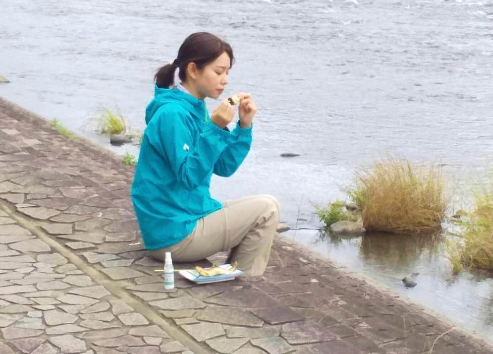 濱村春香のインスタグラム：「. 今回の旬ナビは 水辺の生き物をリサーチ😊 ⁡ 明日7/11(日)朝9時〜 再放送7/12(月)朝9時30分〜 ※高校野球のため再放送の時間が変わります ⁡ ぜひご覧ください！ ⁡ #かながわ旬菜ナビ #旬ナビ #JA #JA神奈川グループ #テレビ神奈川 #tvk #montbell #衣装提供」