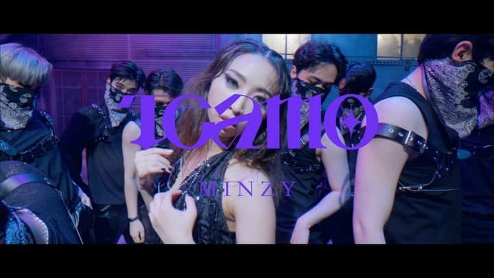 のインスタグラム：「공민지의 3번째 싱글 “띠아모” 뮤직비디오와 음원이 공개 되었습니다. Minzytv 채널과 주요음원 사이트에서 확인하세요 :)   Minzy 3rd single “TEAMO” is out now! Check this out at MINZY TV YT channel and all music sites.    https://youtu.be/8s3PX9Hko2A」
