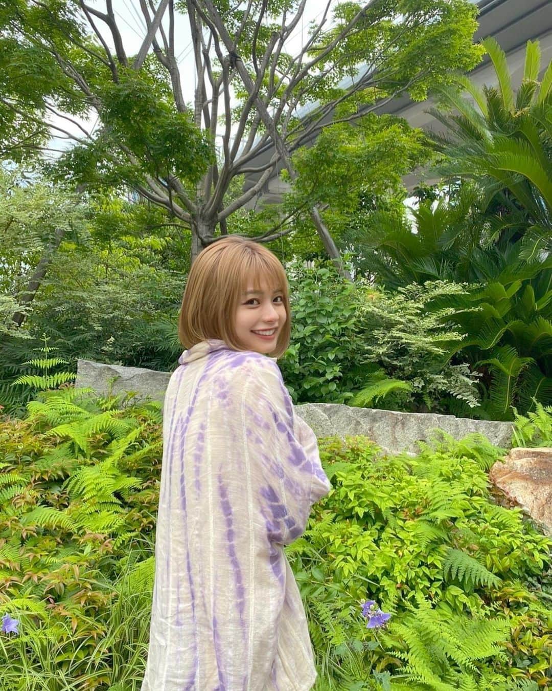 足立佳奈のインスタグラム：「ひさびさに名古屋で歌わせてもらったんだけど、凄く楽しくて上機嫌な足立です💚 #今日の足立」