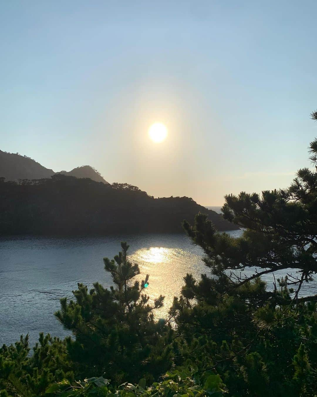 小田飛鳥さんのインスタグラム写真 - (小田飛鳥Instagram)「神津島⇨⛴⇨式根島 リベンジ式根島です⭐︎ #中の浦海水浴場 が綺麗過ぎて、ずっと潜ってました… 天然露天風呂巡りは夜も続きます〜！ #大浦海水浴場 #足付き温泉 #松が下雅湯 #式根島 #神津島 ありがとう☺︎」7月11日 20時21分 - asuka_oda_0320