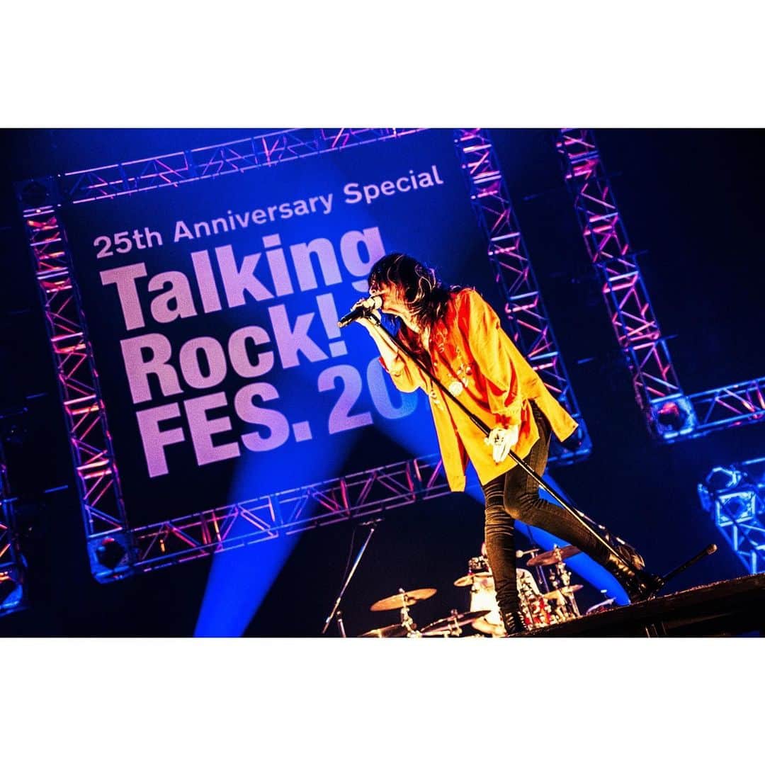 渋谷龍太さんのインスタグラム写真 - (渋谷龍太Instagram)「本日、横浜アリーナにオンステージ。 Talking Rock! FES.2021。 二日間〆てきました。  写真 @hamanokazushi   #talkingrock #横浜アリーナ #superbeaver #〆」7月11日 21時04分 - gyakutarou