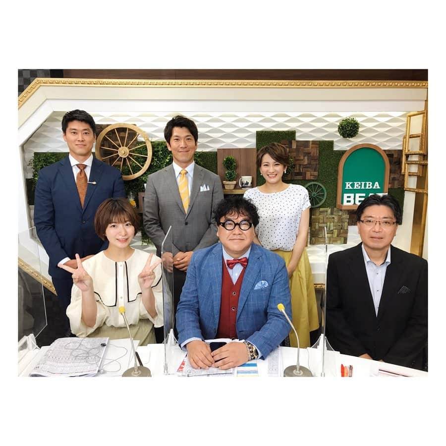 稲富菜穂さんのインスタグラム写真 - (稲富菜穂Instagram)「TNC西日本テレビさんの競馬BEATに出演させて頂きましたっ🙇‍♂️  もう夢みたいな時間で、 わくわく楽しみながらで幸せでした🙇‍♂️  とにかくTNCさん皆さんの雰囲気が暖かくていつも優しく迎えてくださり好きです。（突然の告白）  MCの佐藤アナ、コージさんの暖かく競馬愛に溢れる感じ。  喜多村さんの的確なお話に笑いもあって尊敬しまくる感じ。  松尾アナの番組を支えるアナウンスに加え、抑えきれない競馬愛とワクワクされてる感じ。  そしてカンニング竹山さんのおもしろすぎるキレ芸がツボでたまらないかんじ。（予想も凄かった！）  もう全てがおもろくて、 緊張してたのに楽しくて仕方なくて！！！！！！  本当にこの番組に出られる幸せは他に例えられないほどです！暖かく優しく幸せな番組！有難うございます！！！  小倉メインレース前に豪雨に加え雷があったりと競走馬達にとって可哀想なレースでしたが全人馬無事に走り切れてよかった😭👏  小倉の夏競馬はまだまだ続きますから！ 当てられるように頑張るぞーー！！！！  見てくださって、 応援してくださって有難うございました！！！  #jra #小倉 #小倉競馬 #夏競馬 #TNC #西日本テレビ #佐藤有里香 アナ #コージトクダ さん #松尾幸一郎 アナ #喜多村克利 さん #カンニング竹山 さん #プロキオンステークス #メイショウカズサ #おめでとうございます #👏」7月11日 21時01分 - inatomi74