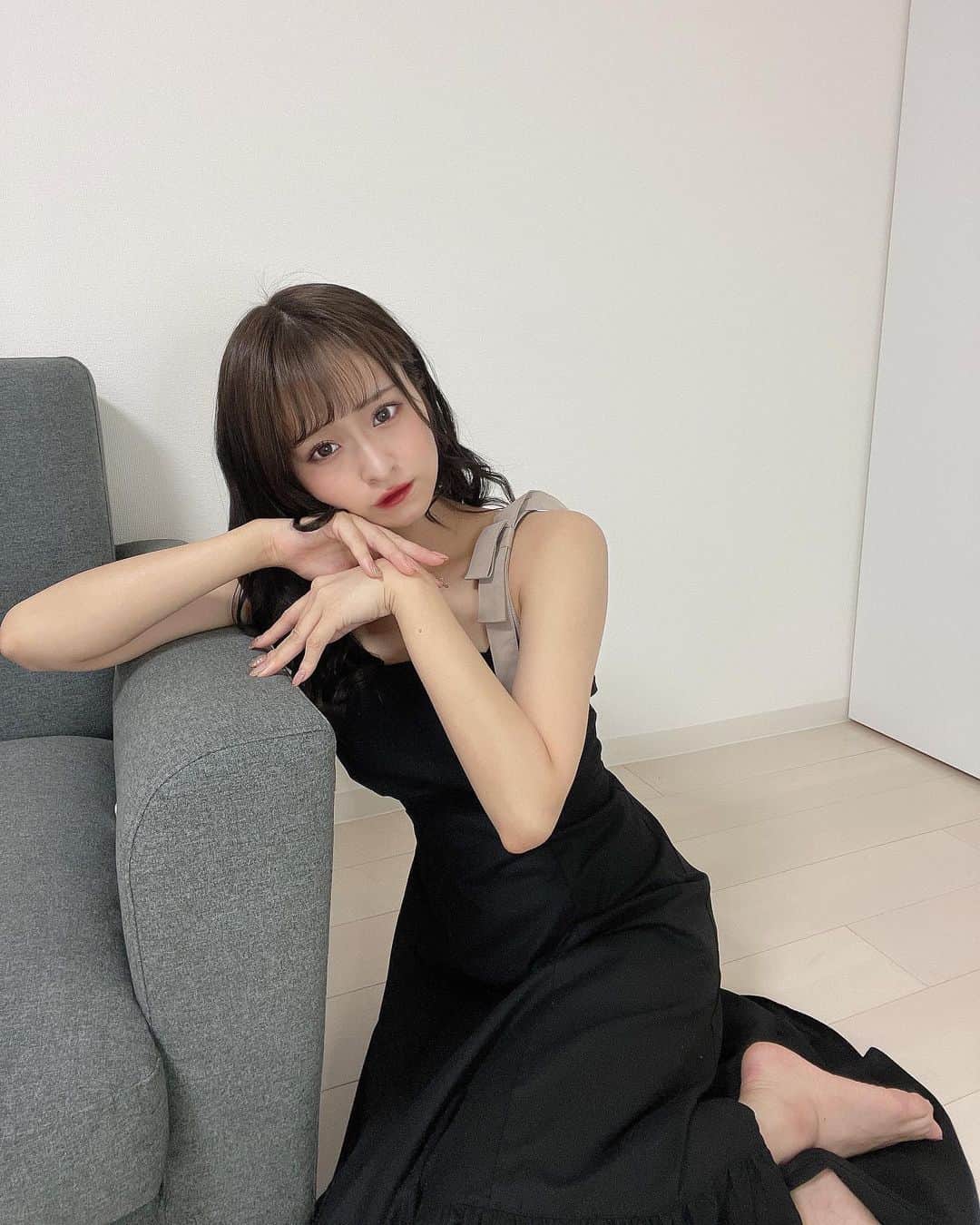 のインスタグラム：「⁡ ⁡ ⁡ お姉さんになりました👸🏻🖤 ⁡ ⁡ ⁡」