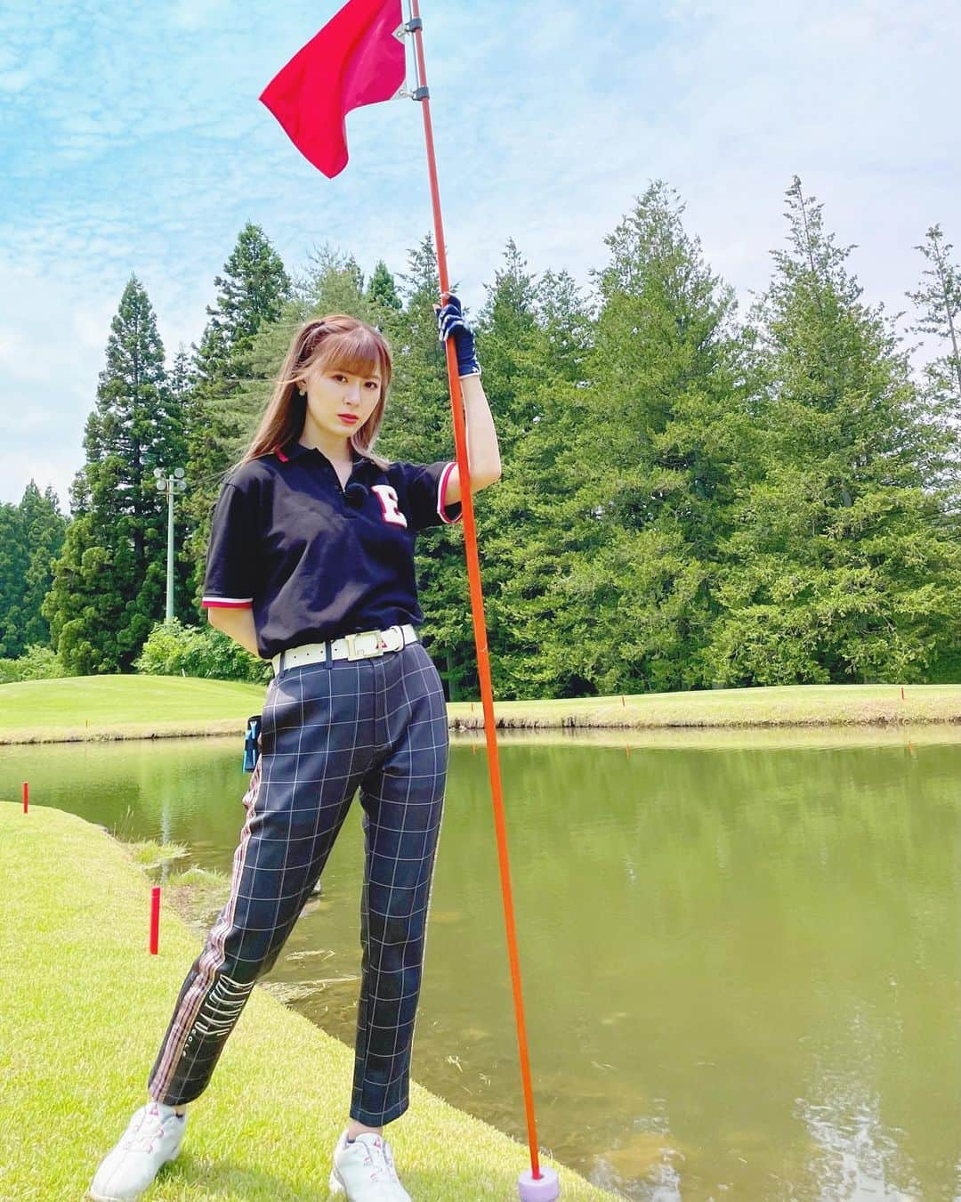 生田衣梨奈さんのインスタグラム写真 - (生田衣梨奈Instagram)「ゴルフしたいなぁ⛳️⛳️⛳️ ⁡ えりぽんカップあったら来てくれますか？？ 開催できるように頑張るからコメント待ってます！ ⁡ えりが出来る唯一のファンクラブじゃない イベントやけんぜひInstagramから知った方にも 来てもらいたいなぁ😭 ⁡ ⁡ 今は大人しくしときます！！！ ⁡ #morningmusume21 #モーニング娘21 #helloproject  #顔面国宝 #えりぽんかわいい #アイドル 存在が #インスタ映え #かわいい #Love #beauty #followme #makeup #Instagram #生田衣梨奈のVSスポーツ #메이크업 #얼스타그램 #ig_Japan #ゴルフ女子 #福岡  #golf #White #🧸 #ELEYVSGOLF #ゴルフ #いいね #生田衣梨奈 #l4l #골프 #SELFIE #셀카」7月11日 21時24分 - erina_ikuta.official