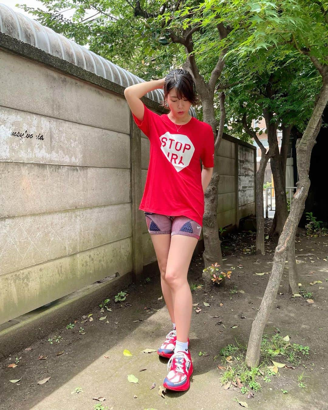 石橋穂乃香のインスタグラム：「🔥 I’m very exited to run with these🔥🏃‍♀️🔥🏃‍♀️🔥  VIVA GYAKUSOU🔥  この子達と走りまくりたいから早く梅雨あけてー！！  Thank you so much🙏🙏🙏 @undercover_lab  @nike  @vaporflyworldwide  #undercover #nike #gyakusou」