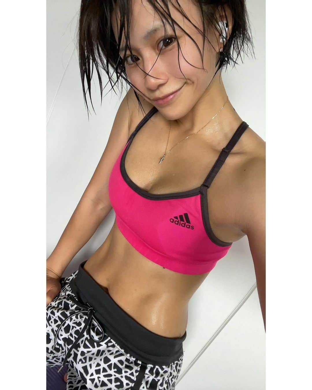 HARUKAさんのインスタグラム写真 - (HARUKAInstagram)「NIKE TRAINING CLUB  間違って消しちゃった🤪  #nike #niketraining #training # workout #homeworkout #fitness #fitnessgirl #hiit #fight」7月11日 15時41分 - haruka_o8o4