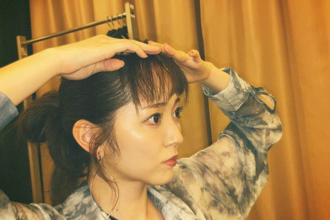 鈴木愛理さんのインスタグラム写真 - (鈴木愛理Instagram)「✴︎ 一生オン眉にすることはないと思います。笑  #真顔がギリ #笑うと一気に #金太郎感出る (金太郎に失礼  #暑ーい毎日ですね #夏キタ感 #基本的に夏は好きじゃないけど #今年はなんか開放感に満ち溢れたいのか #夏も好きになりそうです」7月11日 15時53分 - airisuzuki_official_uf