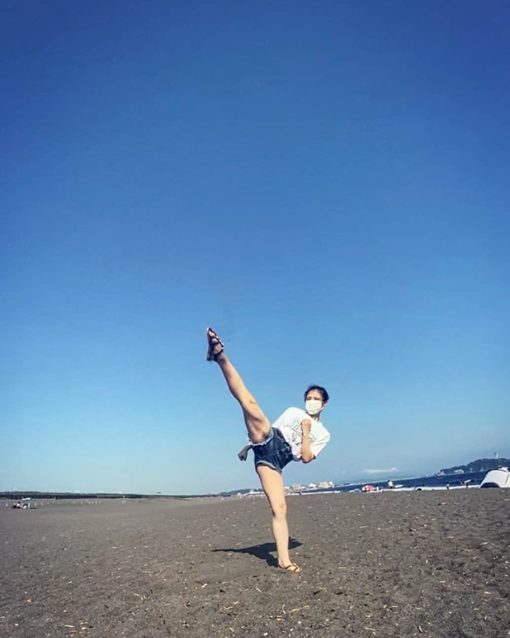 武田梨奈さんのインスタグラム写真 - (武田梨奈Instagram)「⭐️  #highkickgirl #karate #martialarts」7月11日 16時48分 - rinatakeda615