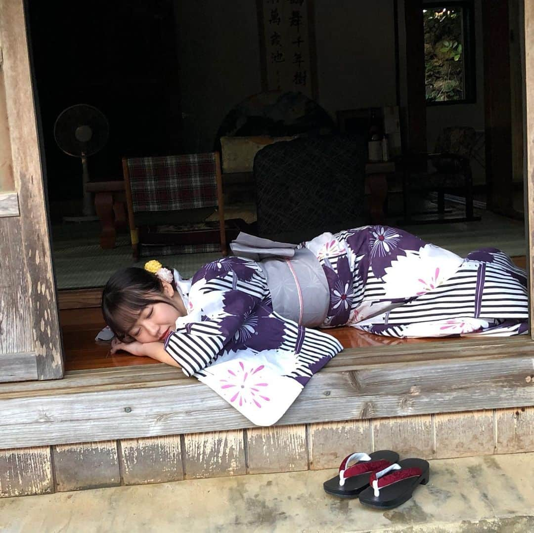 野中美希さんのインスタグラム写真 - (野中美希Instagram)「夏ですねえ🌺 夏といえば浴衣ですねえ〜！写真集の未公開浴衣オフショットのせちゃいます☺️ . 今、写真集関連グッズの受注販売が行われています！受付期間は今月の25日までです、よかったらぜひ◎本日のストーリーから販売ページに飛べます！ . Summer is here🌺 Summer is the season for yukata! Here are some unreleased behind the scene yukata shots from my photo book☺️ . We are now taking orders for photo book related goods! Orders will be accepted until the 25th of this month. You can jump to the sales page from today's story! . #helloproject#morningmusume21#tobemyself#野中美希#ちぇる#summer#夏#english#japan#写真集#浴衣#浴衣女子#🌺」7月11日 22時03分 - miki_nonaka.official