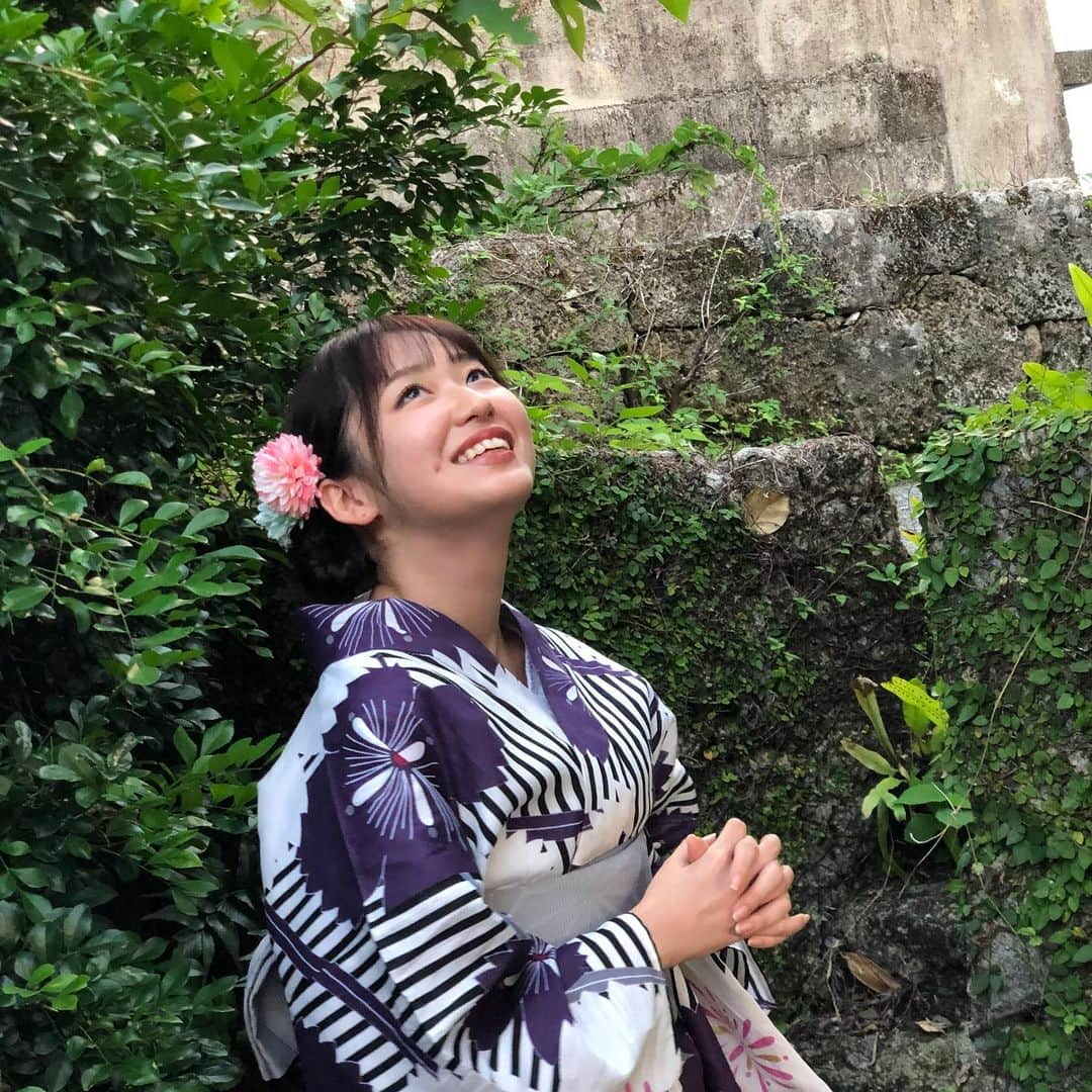 野中美希さんのインスタグラム写真 - (野中美希Instagram)「夏ですねえ🌺 夏といえば浴衣ですねえ〜！写真集の未公開浴衣オフショットのせちゃいます☺️ . 今、写真集関連グッズの受注販売が行われています！受付期間は今月の25日までです、よかったらぜひ◎本日のストーリーから販売ページに飛べます！ . Summer is here🌺 Summer is the season for yukata! Here are some unreleased behind the scene yukata shots from my photo book☺️ . We are now taking orders for photo book related goods! Orders will be accepted until the 25th of this month. You can jump to the sales page from today's story! . #helloproject#morningmusume21#tobemyself#野中美希#ちぇる#summer#夏#english#japan#写真集#浴衣#浴衣女子#🌺」7月11日 22時03分 - miki_nonaka.official