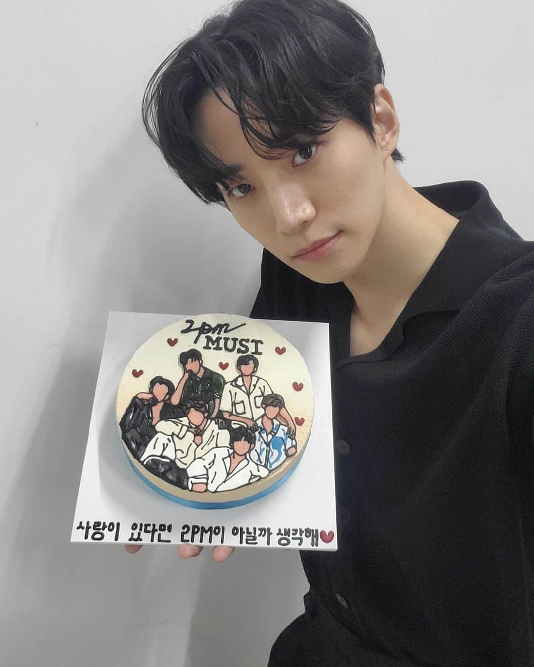ジュノ のインスタグラム：「행복」