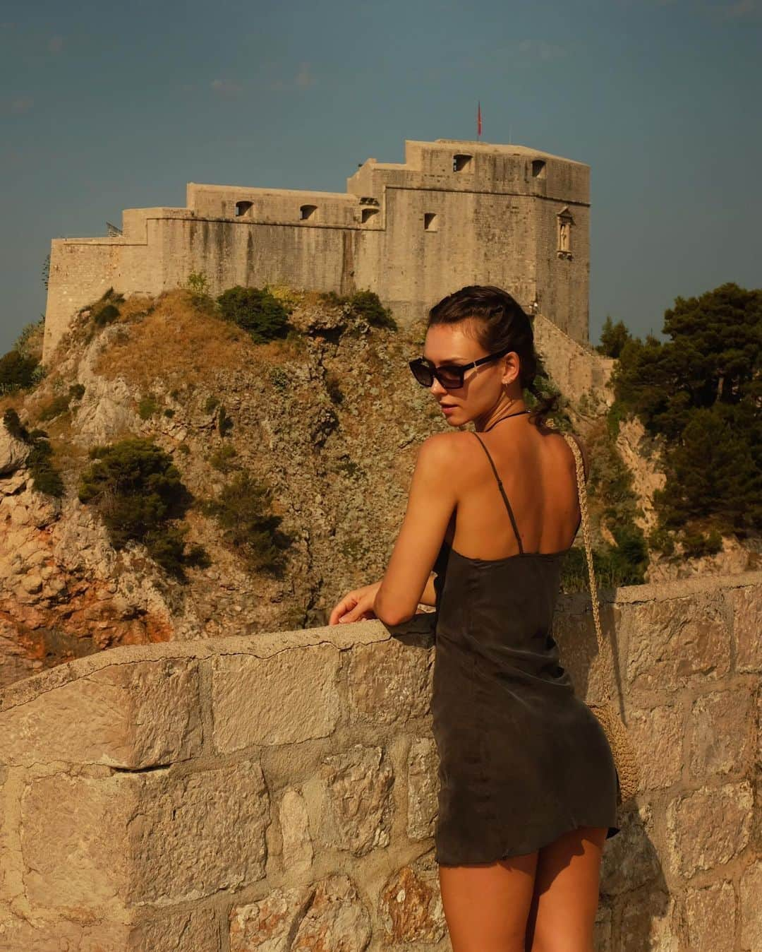 レイチェル・クックさんのインスタグラム写真 - (レイチェル・クックInstagram)「I see the walls of Dubrovnik similar to my identity... built for protection from attacks. These walls have given me a sense of safety and comfort. But they also keep me within their confines. So it becomes a choice for me... do I want to remain restricted and hide? Or do I want to be free and seen? The walls may have served their purpose, but they’re not needed anymore. Stepping into the unknown, knowing that I’m safe even without the walls.」7月12日 0時21分 - rachelc00k