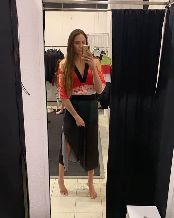 ズザンナ・ヤカボスのインスタグラム：「😻😻」