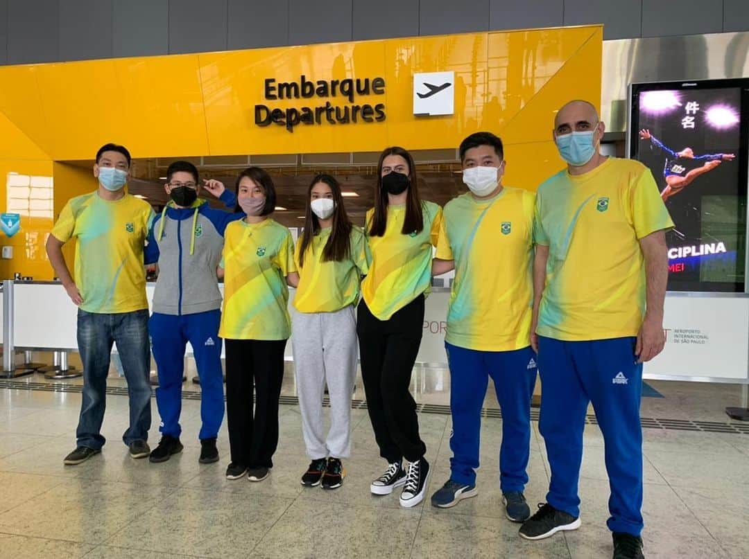 ジェシカ・ヤマダのインスタグラム：「Partindo!!!! 🏓🇧🇷🔜🇯🇵#rumoatoquio#olympics#timebrasil#tabletennis#tenisdemesa#brasil」