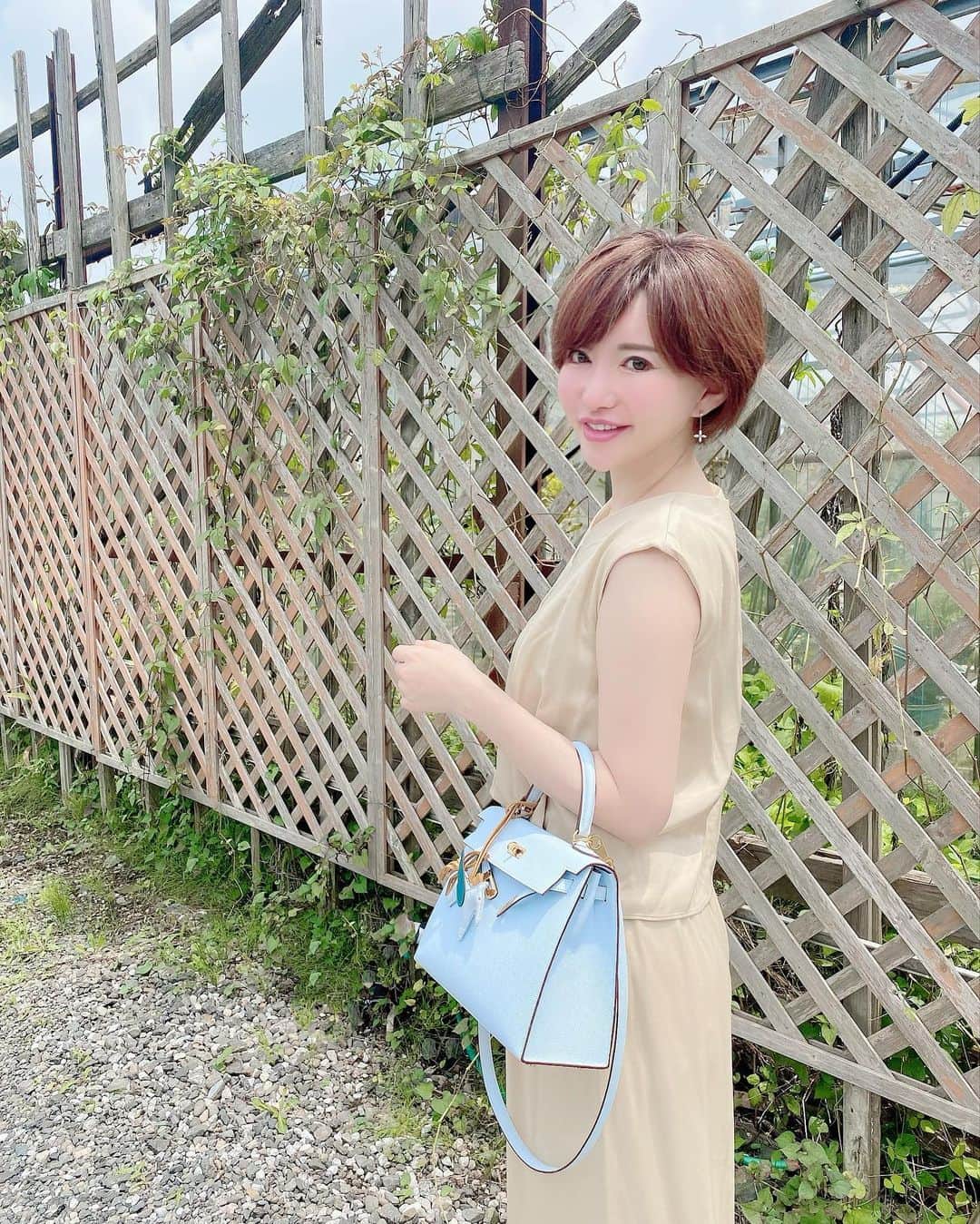 里美ゆりあのインスタグラム：「おはようございます🐥  皆さんからの励ましDMありがとうございました😌ᕱ⑅ᕱ♥  これからも愛くるしい動物さん達を沢山愛していきたいです(*ˊᵕˋ*)੭ ੈ❤︎  #love  #ありがとう」