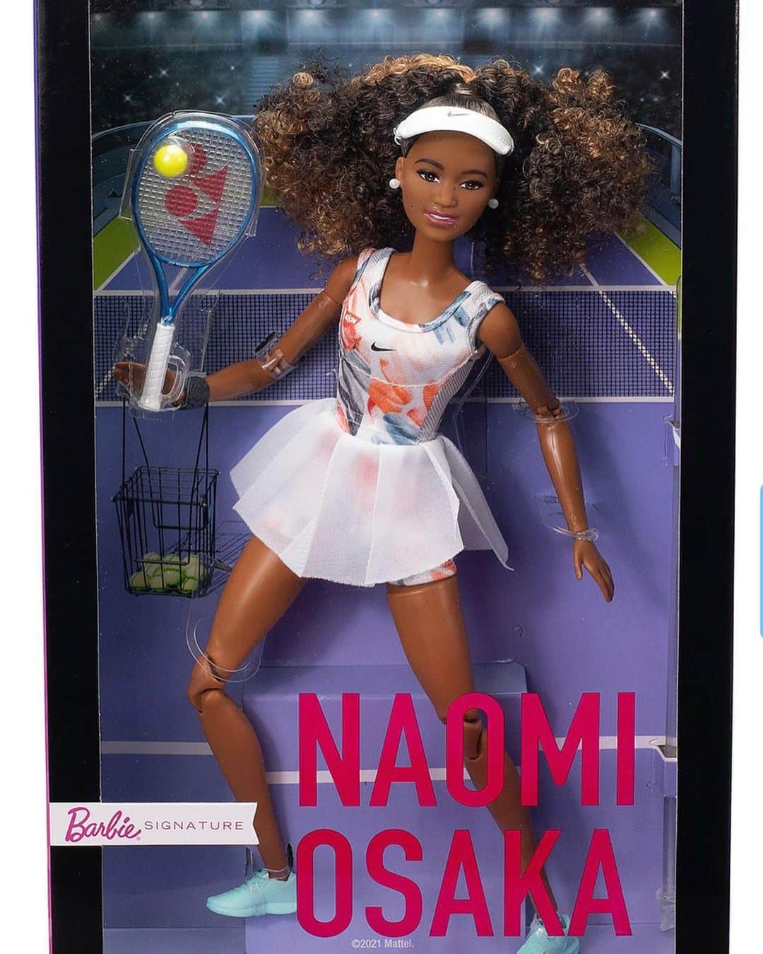 大坂なおみさんのインスタグラム写真 - (大坂なおみInstagram)「Teamed up with Barbie back in 2019 but this time it’s officially official because today I’m introducing the Barbie Role Model Naomi Osaka doll. I really hope every child is reminded that they can be and do anything. This is really seeing a dream of mine come to life, having your own Barbie and potentially seeing little kids playing with it. Omg 😭🥰❤️  Fun fact : (the doll is wearing my outfit from the 2020 Australian Open lol) Also I’ll put the link in my bio.」7月13日 0時32分 - naomiosaka