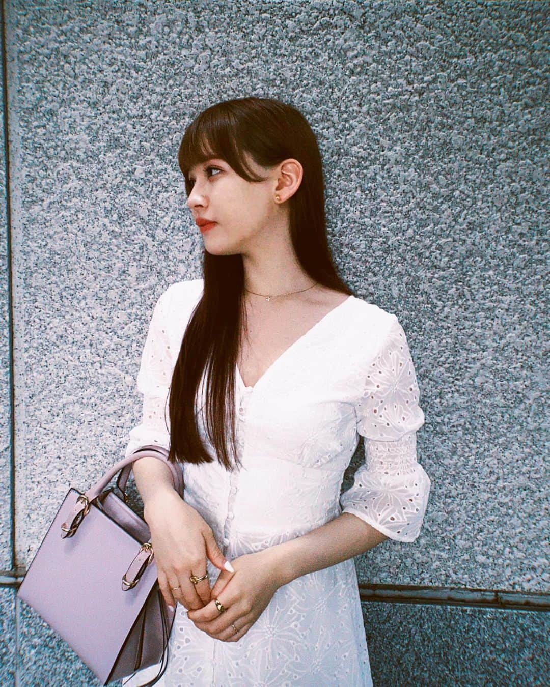 ナタリア聖奈さんのインスタグラム写真 - (ナタリア聖奈Instagram)「・  みんな〜みんな〜💭👋🏻 18:00〜SHOWROOM配信します！！ 是非来てください(* .ˬ.)"  #ナタリア聖奈 #ハーフ #大人女子 #上品コーデ #春夏コーデ」7月12日 17時41分 - _natamilk_