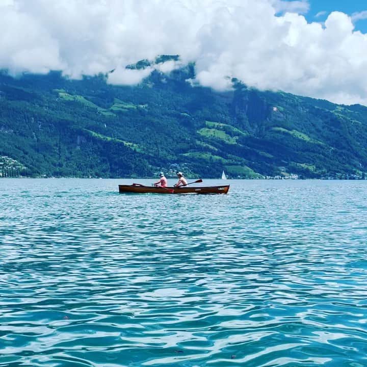 ティム・クローゼのインスタグラム：「Don’t know the direction… but I won’t stop! 🔥  #instakräss #tk15 #rowingmachine @captainjoyful #keepmovingforward➡️」
