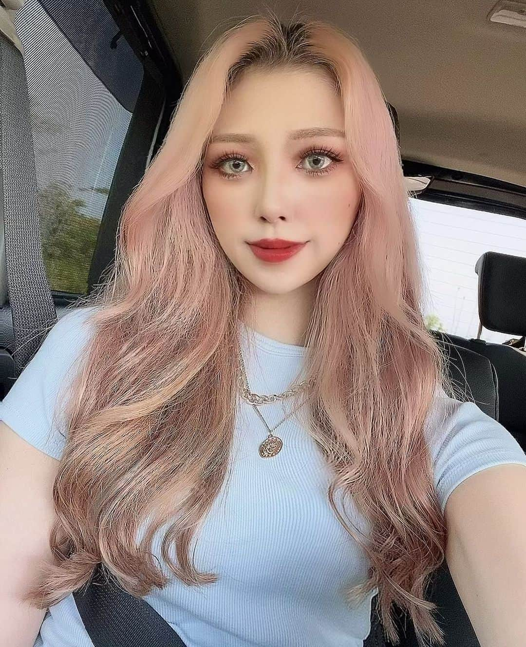 yui kimuraのインスタグラム：「💕💘pink hair💘💕 ﾋﾟﾝｸ維持するの大変だけどかわいーし飽きない😿🍒」