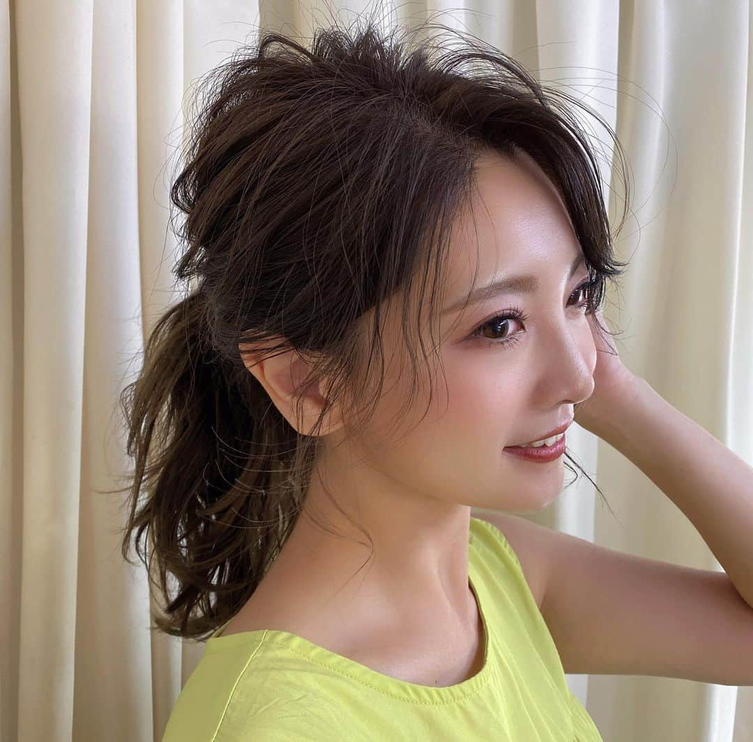 本谷紗己さんのインスタグラム写真 - (本谷紗己Instagram)「安定のmemiさんヘアメイク💄💇‍♀️🤍  ヘアチェン多めだったので このポニーテールは一瞬でしたが めっちゃかわいかった🥺❤️‍🔥  #撮影　#ヘアメイク　#メイクアップ #ヘアセット　#メイク」7月12日 18時53分 - sappyon38