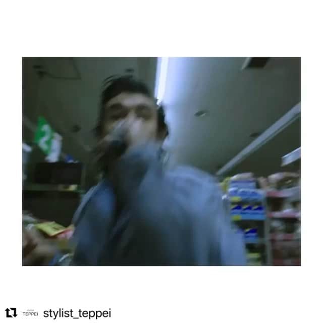 ハマ・オカモトのインスタグラム：「🤝☺️  #Repost @stylist_teppei with @make_repost ・・・ … ⁡ styling for OKAMOTO'S -Young Japanese" MV @okamotos_official   スーパーマーケットシーンのスタイリング、非常にご質問が多いので、ブランドクレジットを以下記しておきます。  ⁡ オカモトショウ＝  jacket: @dairiku  shirts: @tsukasamkudo  inner: @ssstein_design  pants: @shinyakozuka  boots: @bothparis  ⁡ オカモトコウキ＝  blouson: 70's Vintage from @lemontea_tokyo  pants: @n_hoolywood  creeper: Georgecox ( @phingerin Special)  ⁡ ハマ・オカモト＝  jacket. shirts. trousers: @ttt_msw  Loafer: HARUTA ( @henderscheme Special)  ⁡ オカモトレイジ＝  jacket. shirts. shorts: KUDOS @tsukasamkudo  belt: @jieda  shoes: @bothparis  ⁡ // ⁡ Director & D.O.P：#Pennacky  ⁡ Vocal : Sho Okamoto @okamotos_official  Guitar : Koki Okamoto @okamotokouki  Bass : Hama_okamoto @hama_okamoto  Drums : Reiji Okamoto @okamotoreiji  ⁡ Support Keyboard : BRIAN SHINSEKAI @brianshinsekai  ⁡ Cast : Hirotaka Nozaki @damienzombie  ⁡ ⁡ Stylist : TEPPEI  Hair&Make : Taro Yoshida(W) @taro6078  ⁡ #okamotos」
