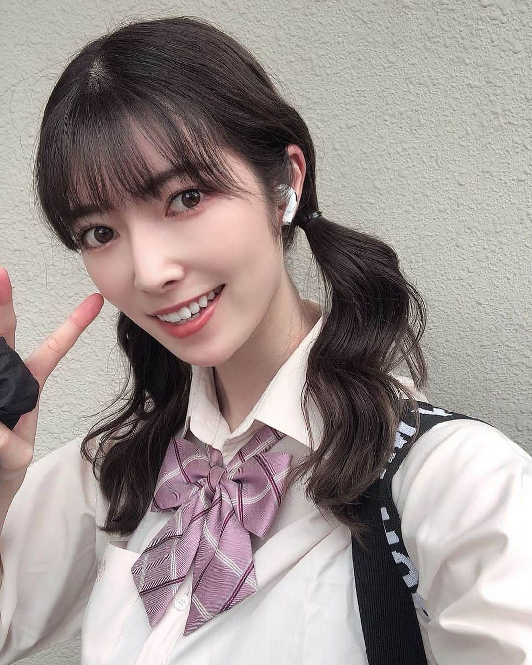のインスタグラム：「JKでーーーす！！(大嘘)  #制服 #jk #制服コスプレ #japan #model #me #hair #fashion #fashionblogger #makeup  #followme #instagood #camera #instadaily #dailylook #한국 #한국머리 #맞팔 #사진 #데일리」