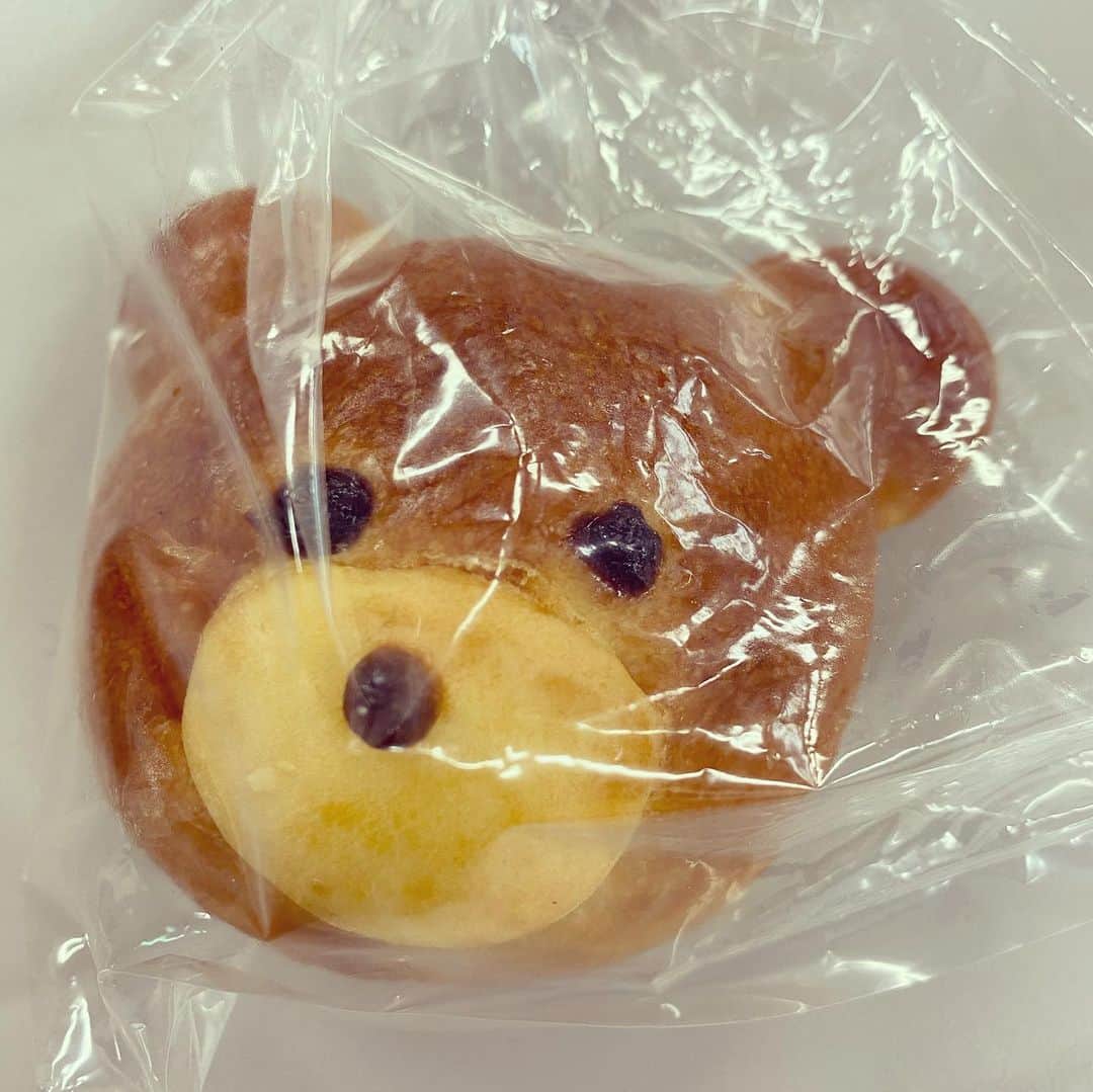 のインスタグラム：「可愛いいチョコパンと出会って食べた」