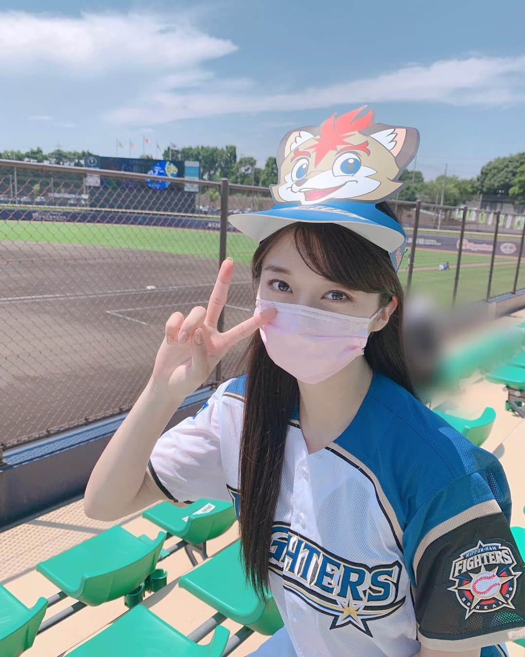 牧野真莉愛さんのインスタグラム写真 - (牧野真莉愛Instagram)「♡ ♡ ⚾️2021 イースタン・リーグ 公式戦⚾️ 北海道日本ハムファイターズVS.横浜DeNAベイスターズ 2021.7.12(月)🐻鎌ケ谷スタジアム 🎀 うちの試合行きました🐰応援❣️❣️❣️ LOVE❤️中田 ♡ ♡  #北海道日本ハムファイターズ ❤️ #lovefighters 🐻🐻🐿🦊 @fighters_official ❤ @frep_the_fox  #鎌ケ谷スタジアム 🐻💚 #gaora ⚾️ #モーニング娘21 #morningmusume21 #牧野真莉愛」7月12日 23時53分 - maria_makino.official