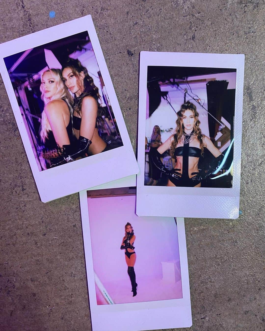 Kaylee Ricciardiさんのインスタグラム写真 - (Kaylee RicciardiInstagram)「Creating with friends is my favorite. Today we shot the wildest/edgiest hair campaign for #hazelwaves Can’t wait for y’all to see 👀 🖤」7月13日 9時00分 - kayleericciardi